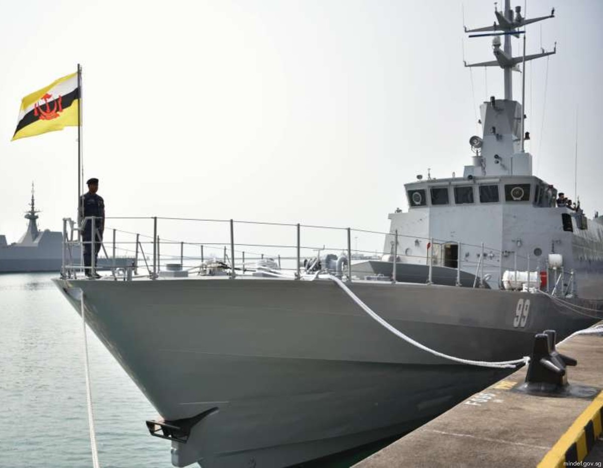 as-siddiq al-faruq fearless class patrol vessel royal brunei navy singapore 05