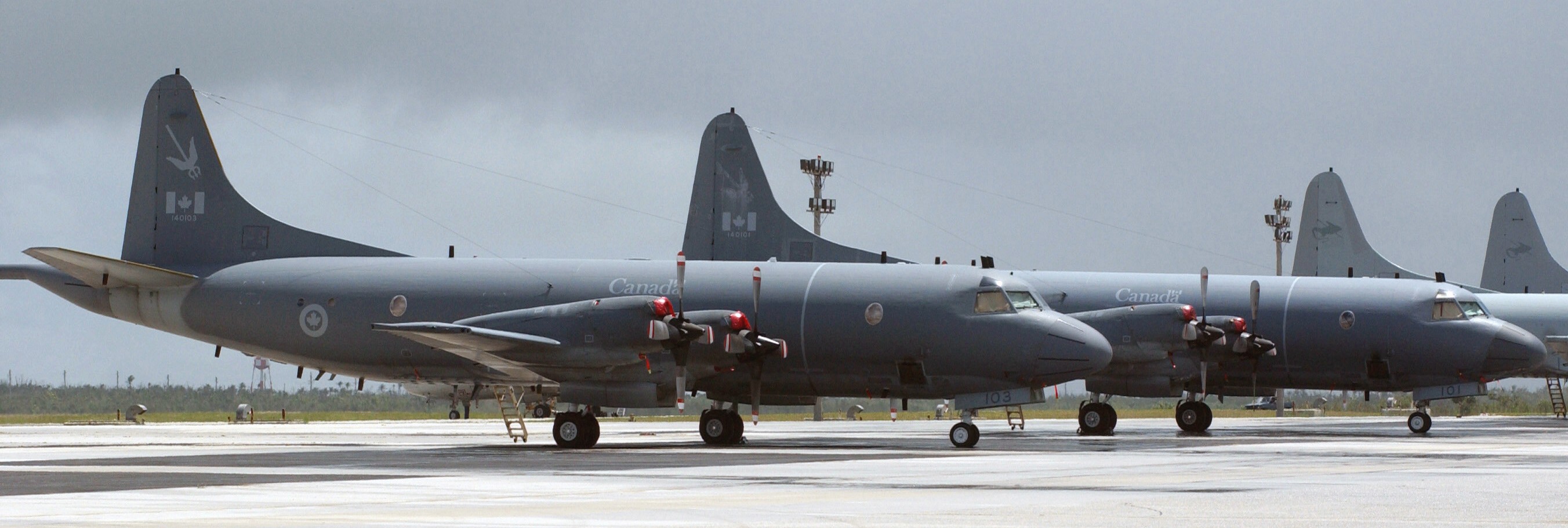 lockheed cp-140 aurora long range patrol maritime aircraft royal canadian navy air force rcaf orion 07