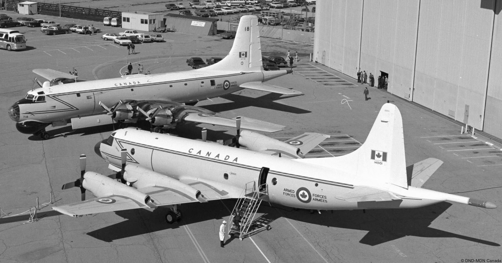 lockheed cp-140 aurora long range patrol maritime aircraft royal canadian navy air force rcaf orion 22