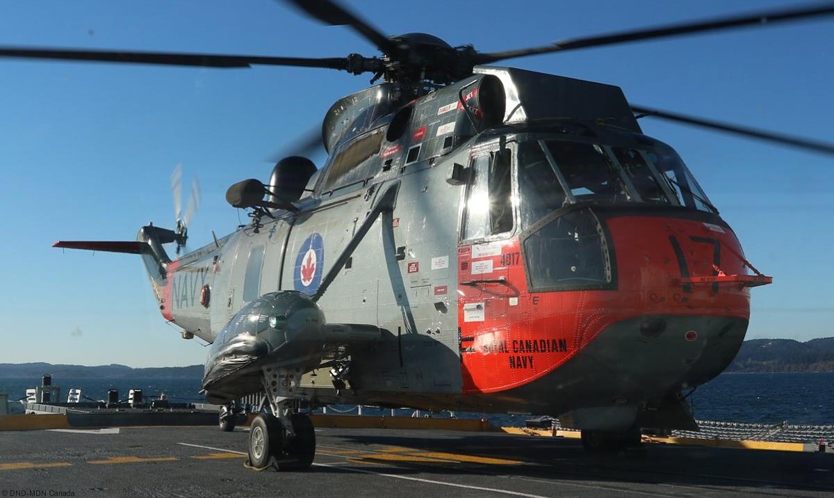 ch-124 sea king royal canadian navy sikorsky naval helicopter rcaf hmcs squadron 55