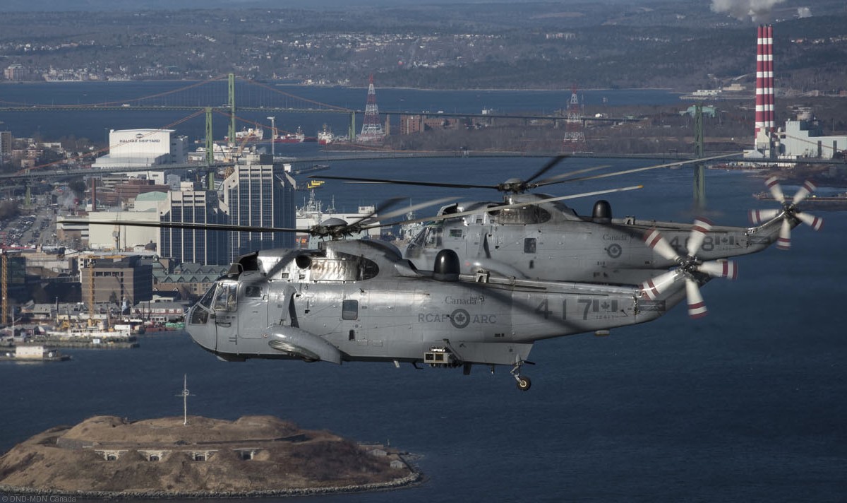 ch-124 sea king royal canadian navy sikorsky naval helicopter rcaf hmcs squadron 66