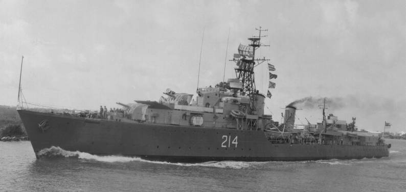 DDE-214 R-10 HMCS Micmac Tribal class destroyer Royal Canadian Navy