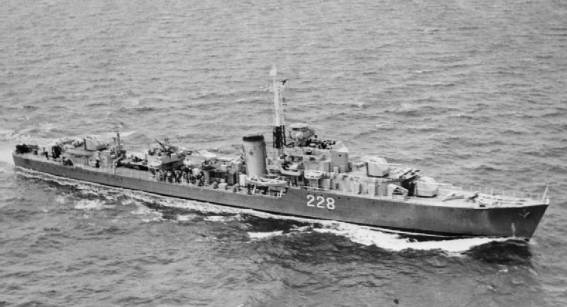 dde 228 hmcs crusader uk c-class destroyer royal canadian navy