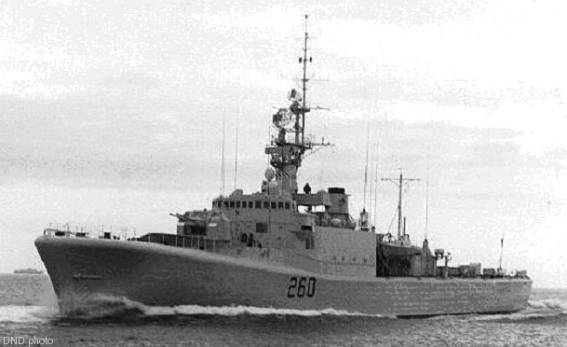 dde 260 hmcs columbia restigouche class destroyer escort royal canadian navy marine royale canadienne