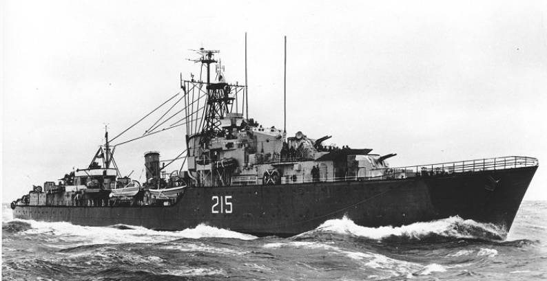 DDE-215 HMCS Haida Tribal class destroyer G-63 Royal Canadian Navy