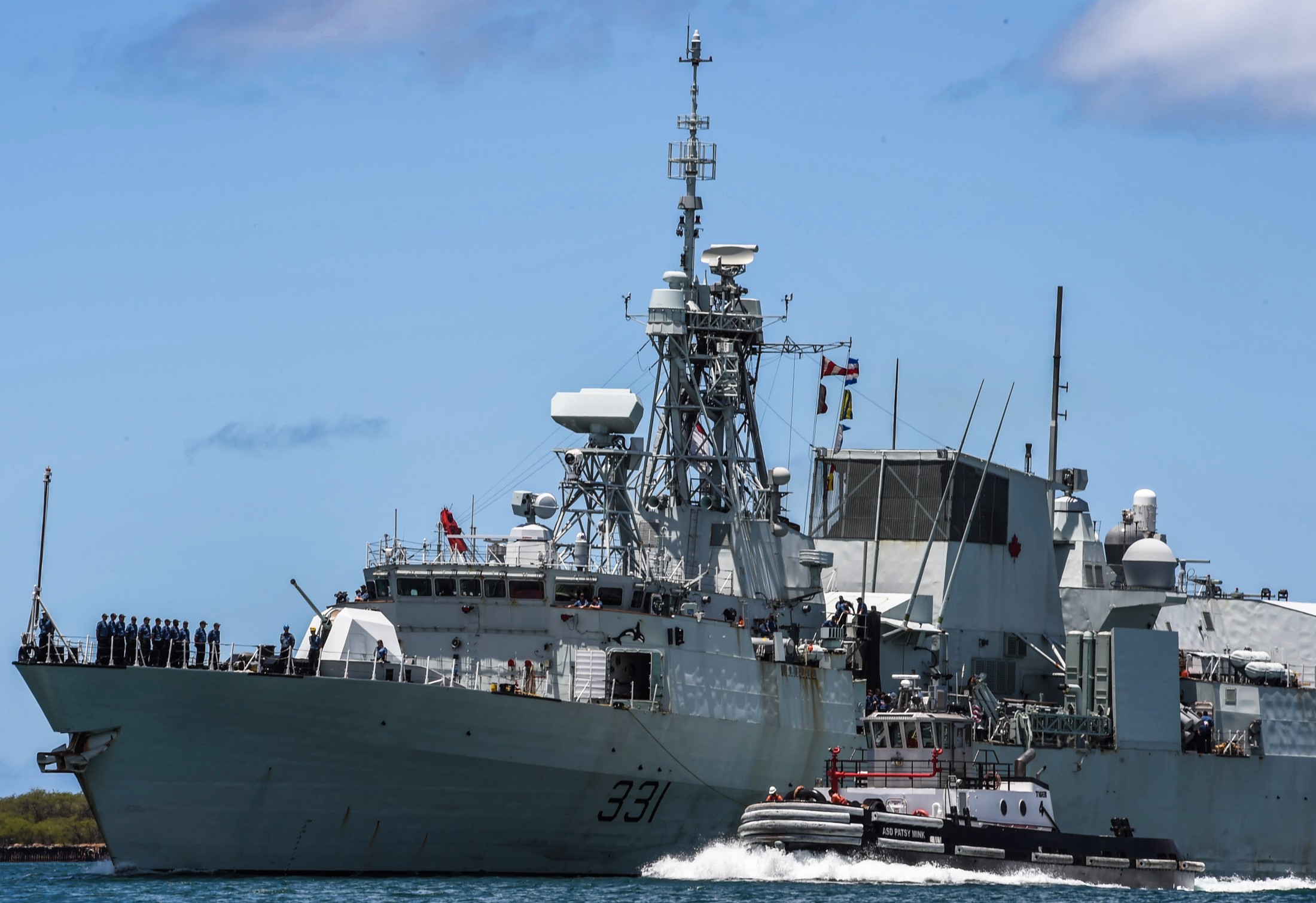 ffh-331 hmcs vancouver halifax class helicopter patrol frigate ncsm royal canadian navy 09