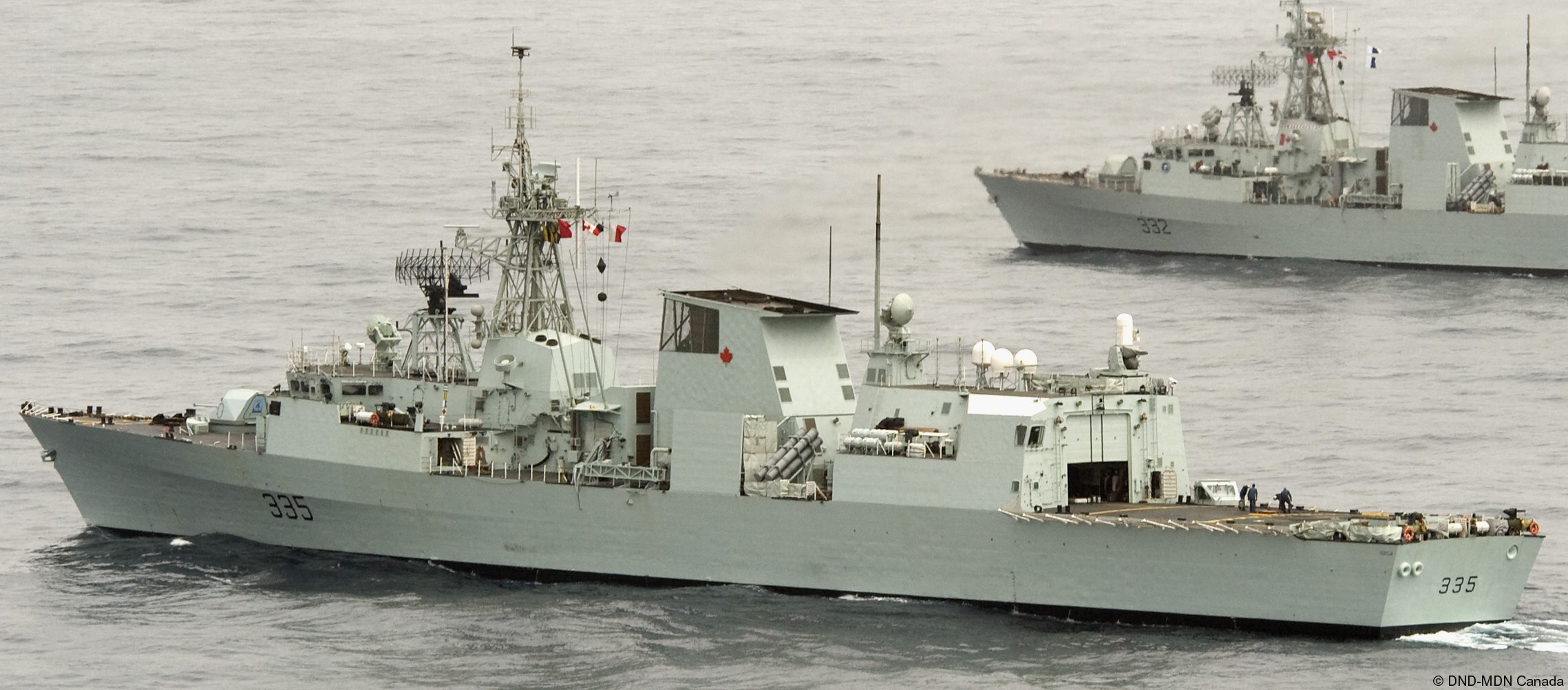 ffh-335 hmcs calgary halifax class helicopter patrol frigate ncsm royal canadian navy 76
