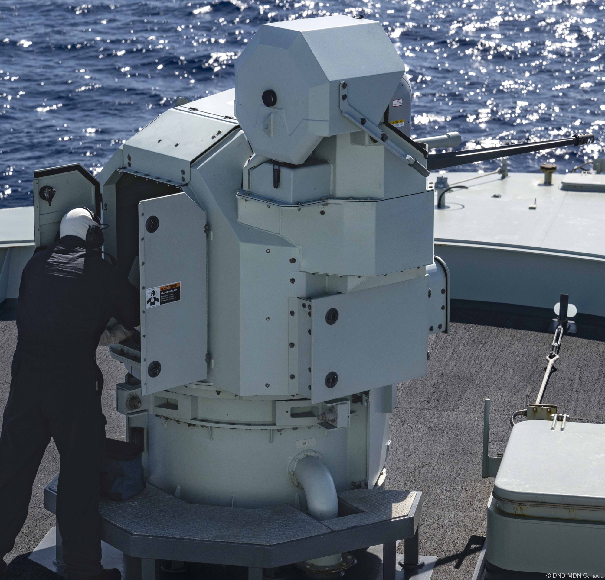 aopv-431 hmcs margaret brooke harry dewolf class arctic offshore patrol vessel ncsm royal canadian navy bae mk.38 mod.2 machine gun system 13