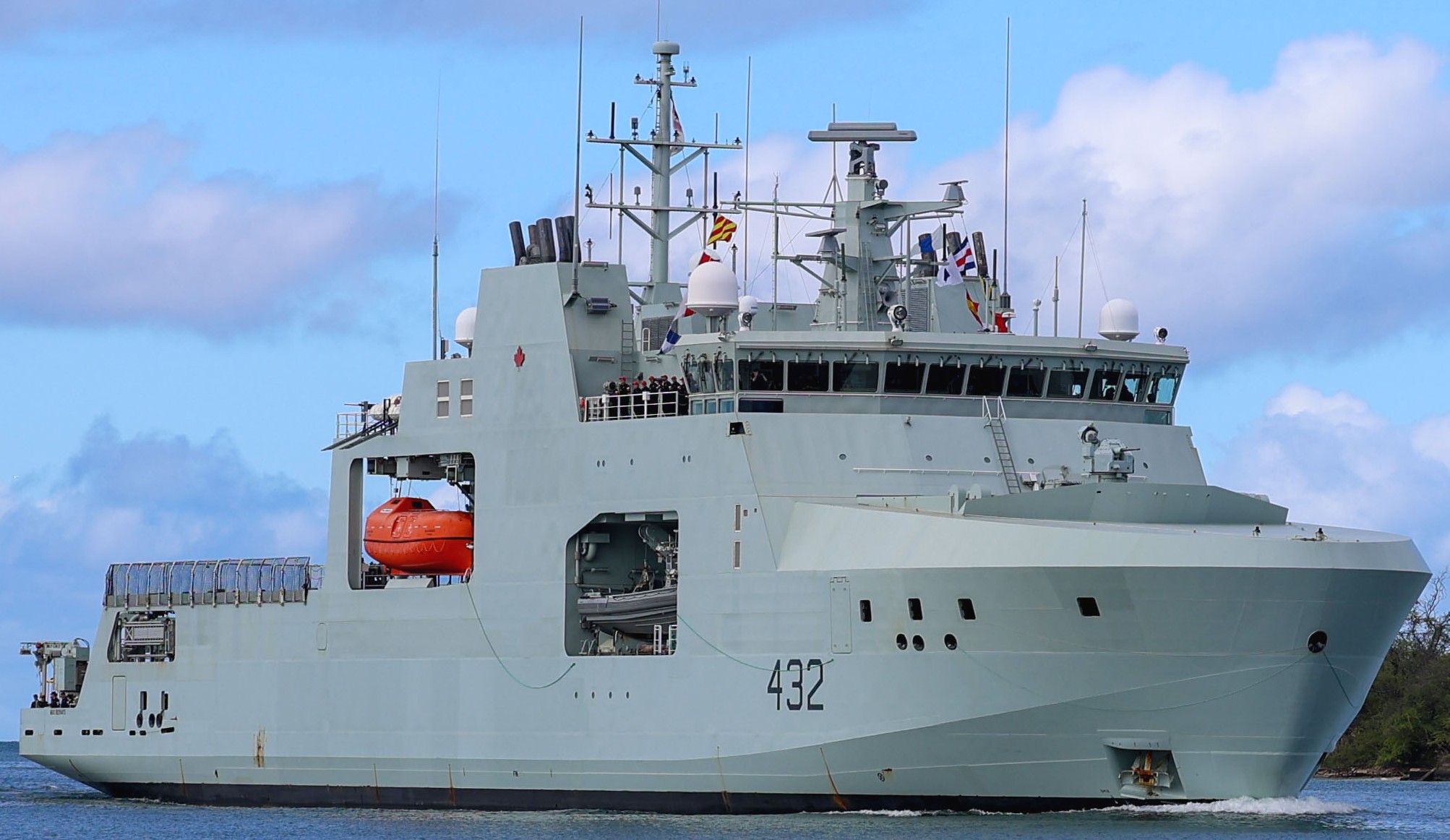 aopv-432 hmcs max bernays harry dewolf class arctic offshore patrol vessel ncsm royal canadian navy rimpac 2024 hawaii 25