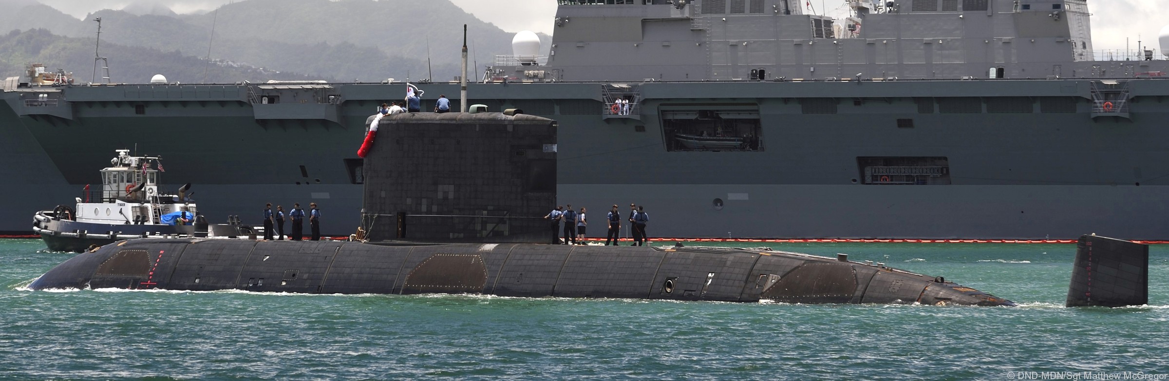 ssk-876 hmcs victoria upholder class attack submarine hunter killer ncsm royal canadian navy 14