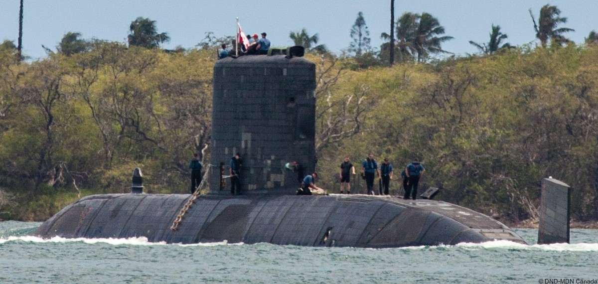 ssk-876 hmcs victoria upholder class attack submarine hunter killer ncsm royal canadian navy 44