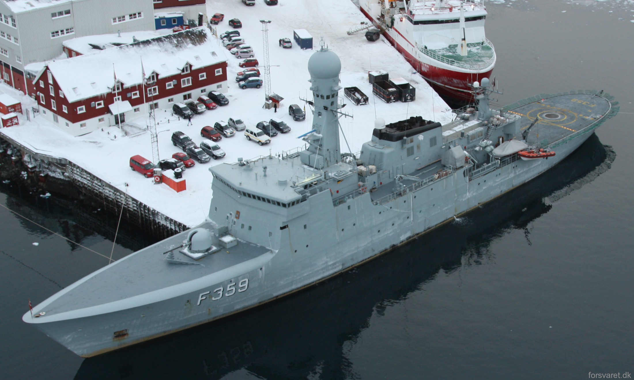 f-359 hdms vaedderen thetis class ocean patrol frigate royal danish navy kongelige danske marine kdm inspektionsskibet 12