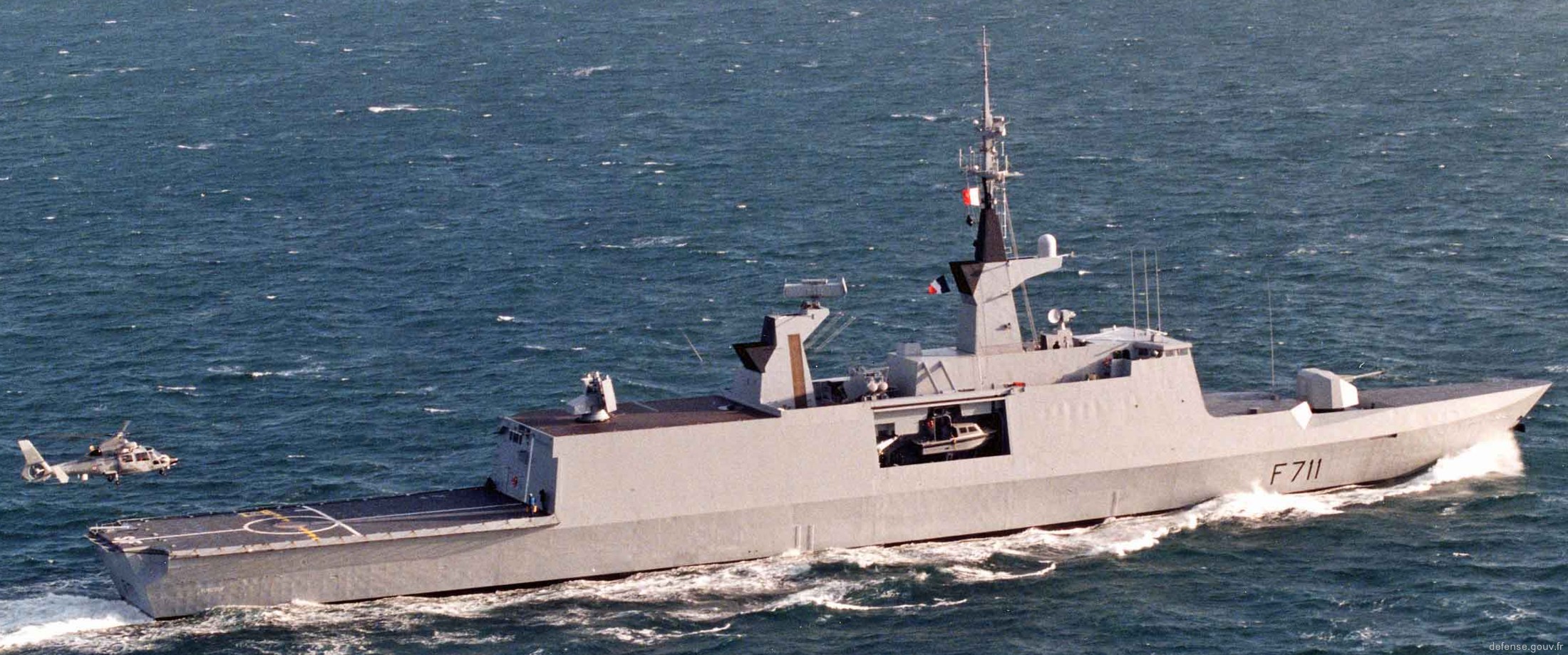 f-711 fs surcouf la fayette class frigate french navy marine nationale 12