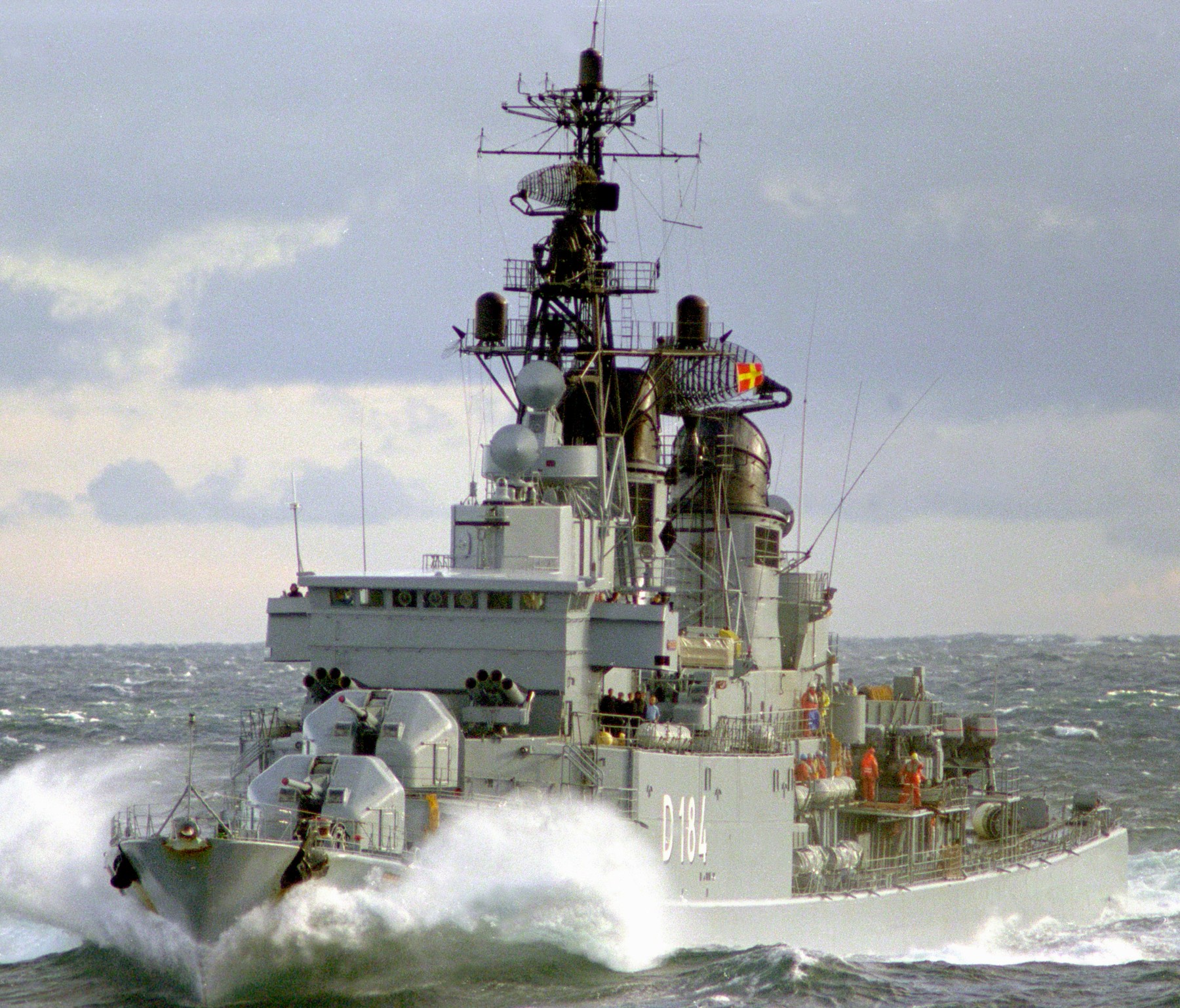 d-184 fgs hessen type 101a hamburg class destroyer german navy 08