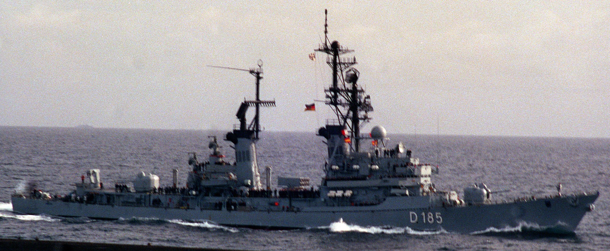 d-185 fgs lütjens type 103 class guided missile destroyer german navy deutsche marine 05