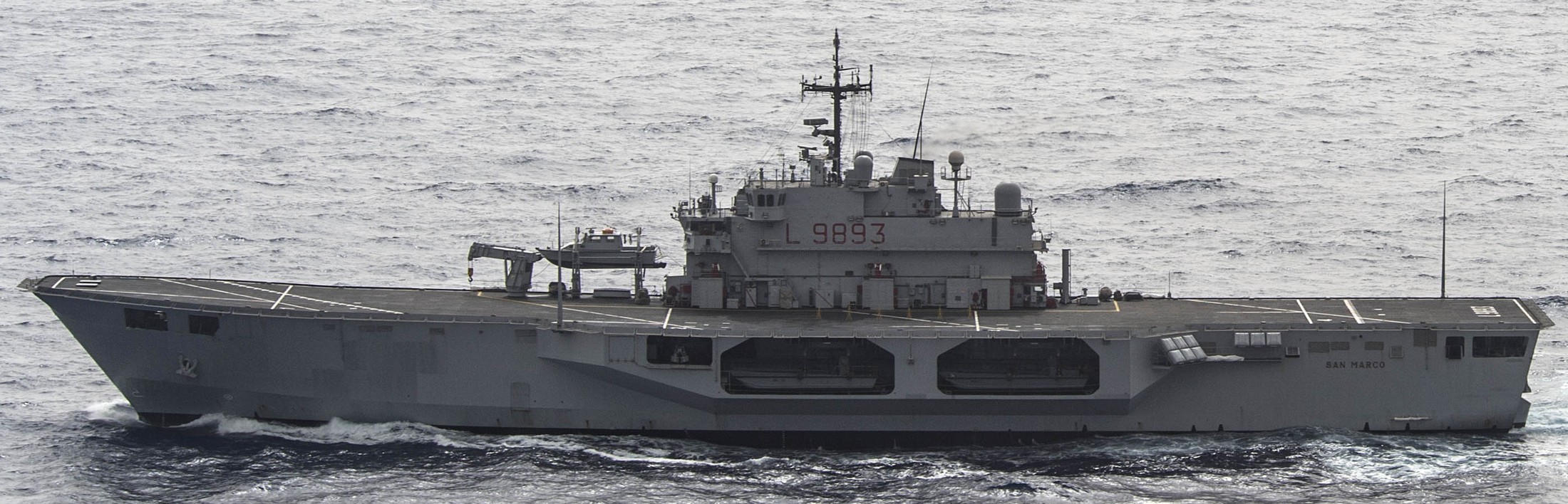 l-9893 its san marco nave lpd amphibious assault landing ship transport dock italian navy marina militare 02