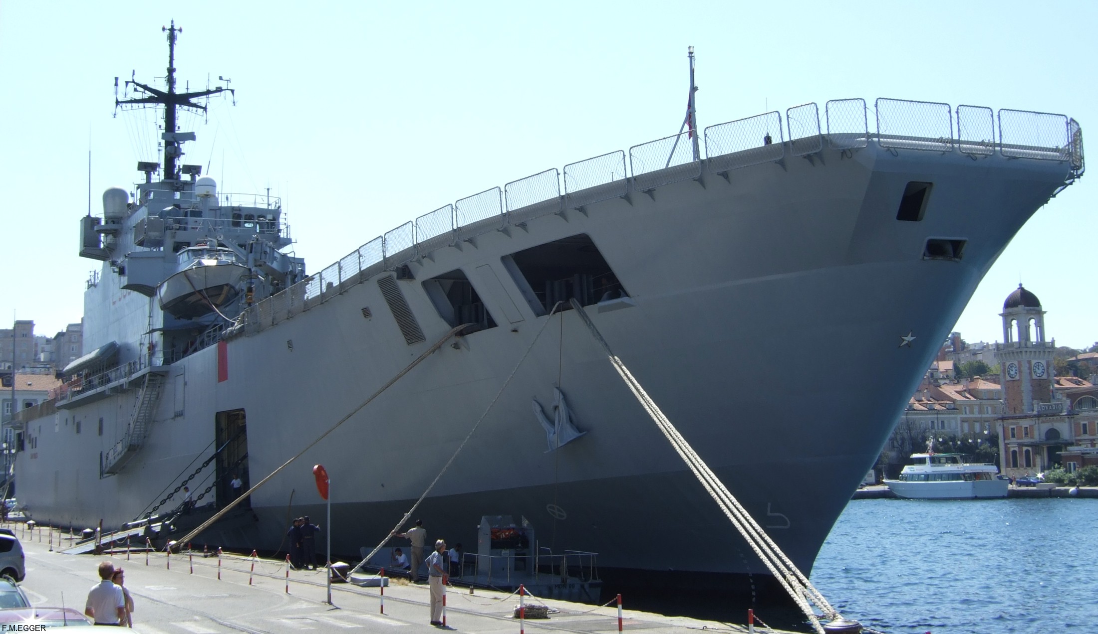 l-9893 its san marco nave lpd amphibious assault landing ship transport dock italian navy marina militare 39