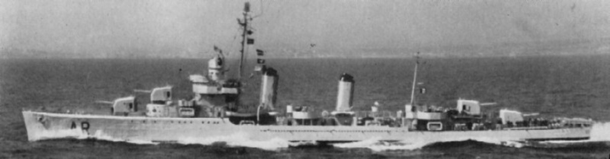 d-553 artigliere nave its destroyer italian navy marina militare 04