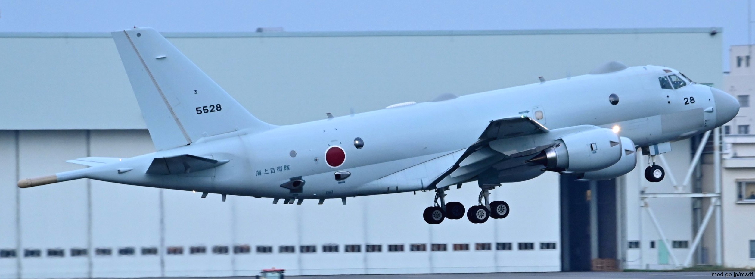 kawasaki p-1 patrol aircraft mpa japan maritime self defense force jmsdf 5528 02