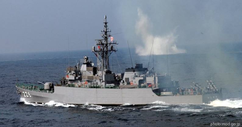 JDS Ishikari DE-226 destroyer escort