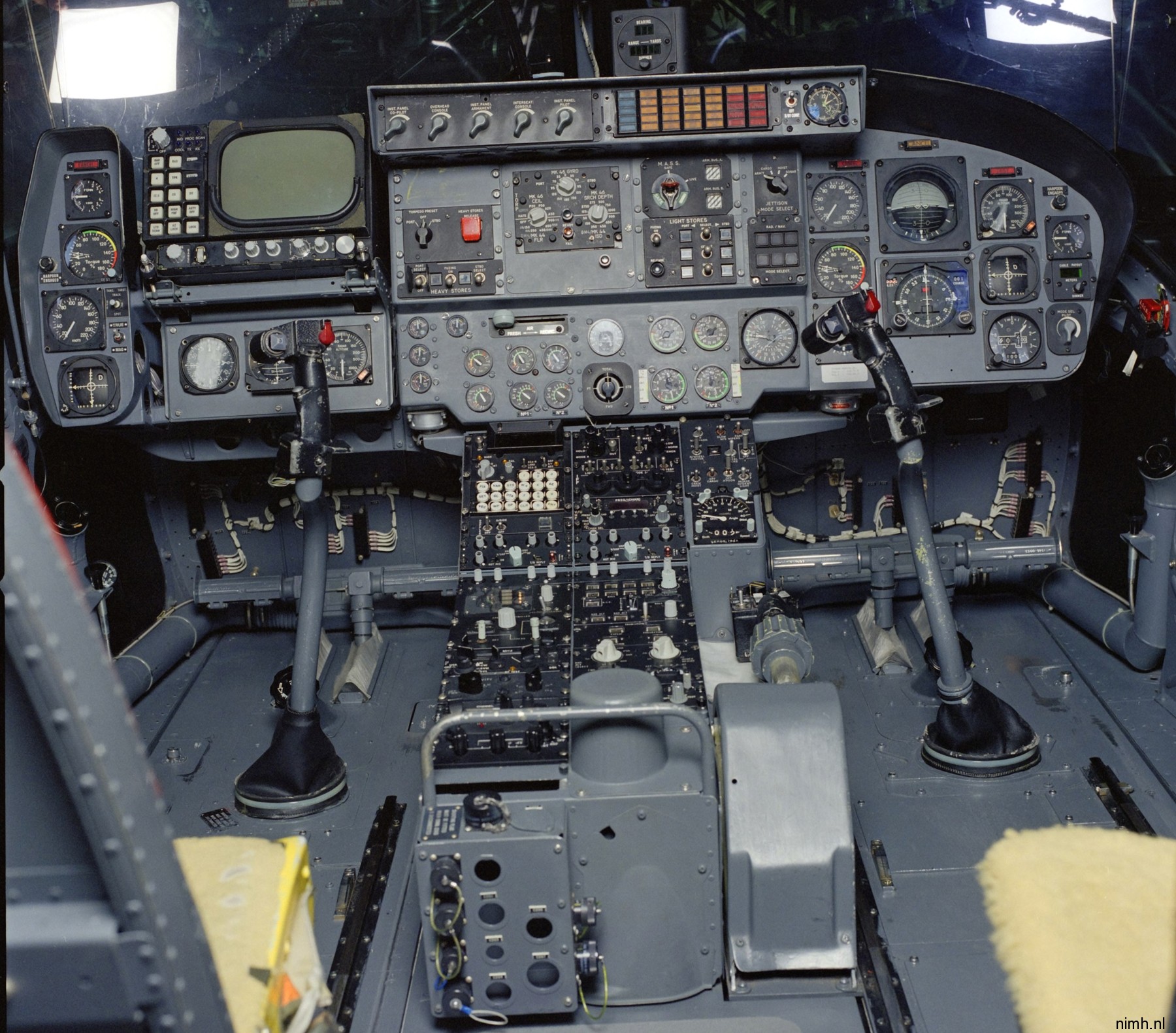 sh-14d lynx helicopter royal netherlands navy koninklijke marine cockpit 07