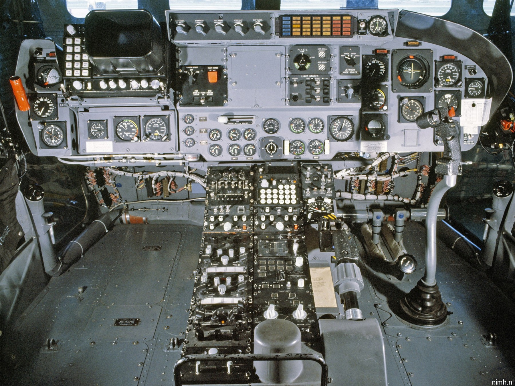 sh-14d lynx helicopter royal netherlands navy koninklijke marine cockpit 09