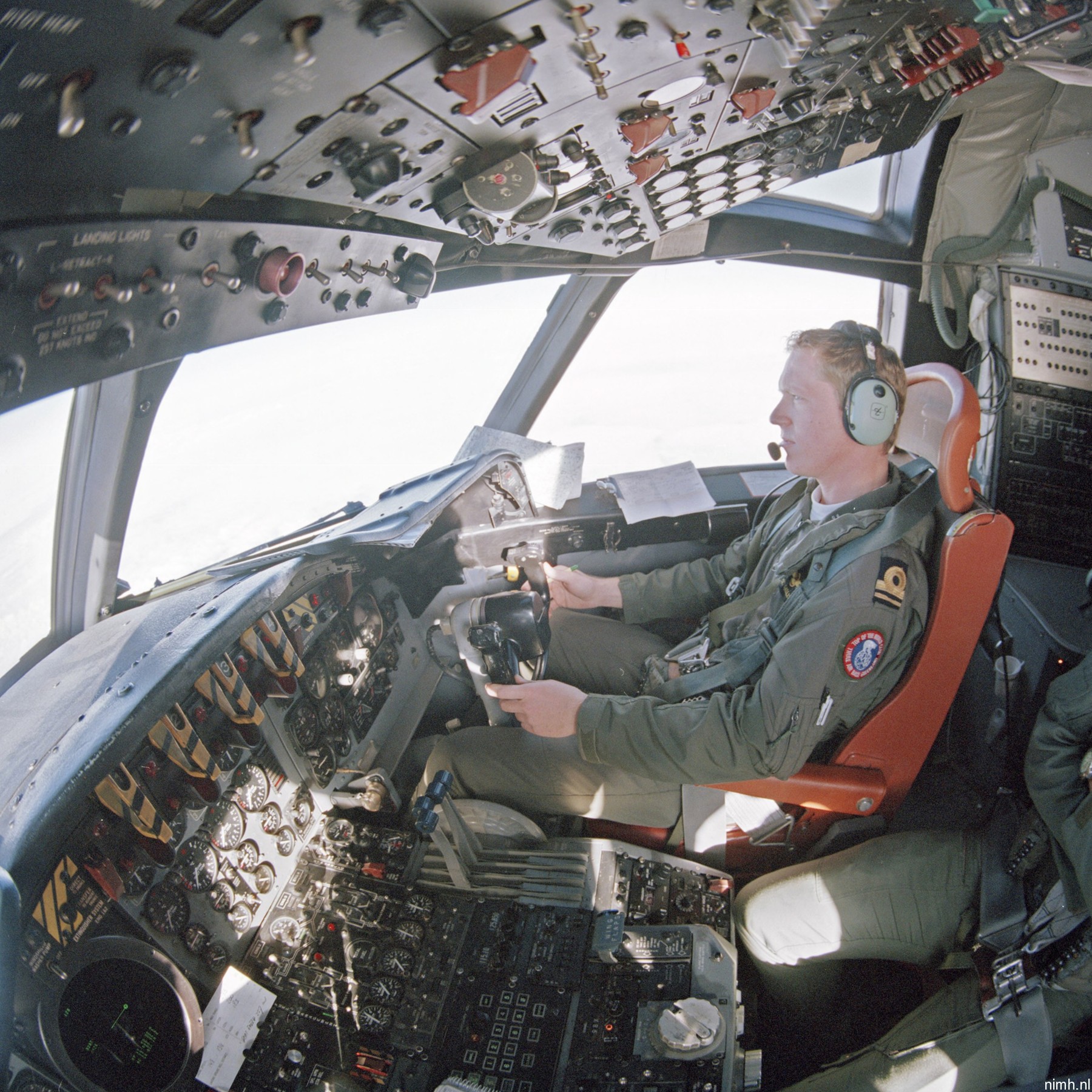 p-3c orion cup update iii maritime patrol aircraft lockheed royal netherlands navy koninklijke marine cockpit 13