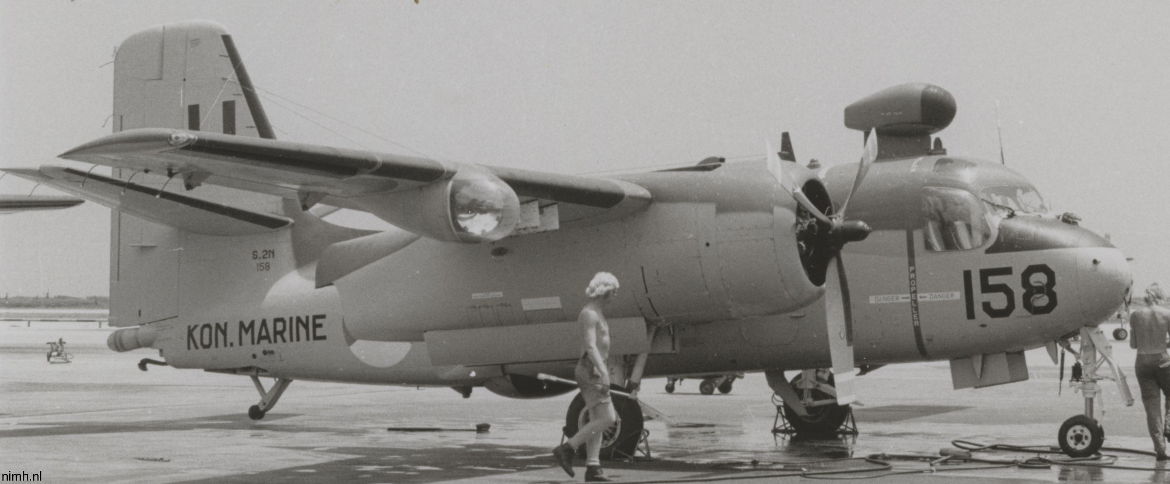 s-2n tracker grumman anti submarine aircraft royal netherlands navy koninklijke marine 158 02