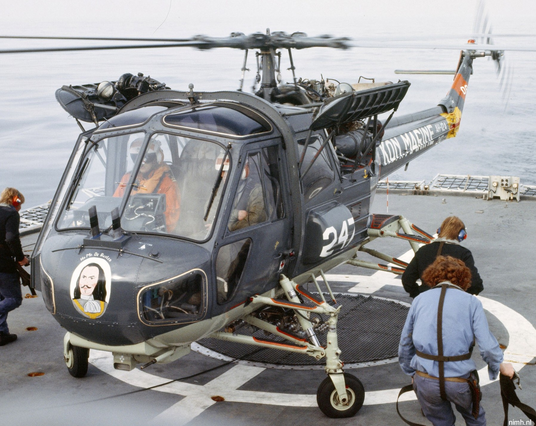 ah-12a westland wasp helicopter royal netherlands navy koninklijke marine 247 03