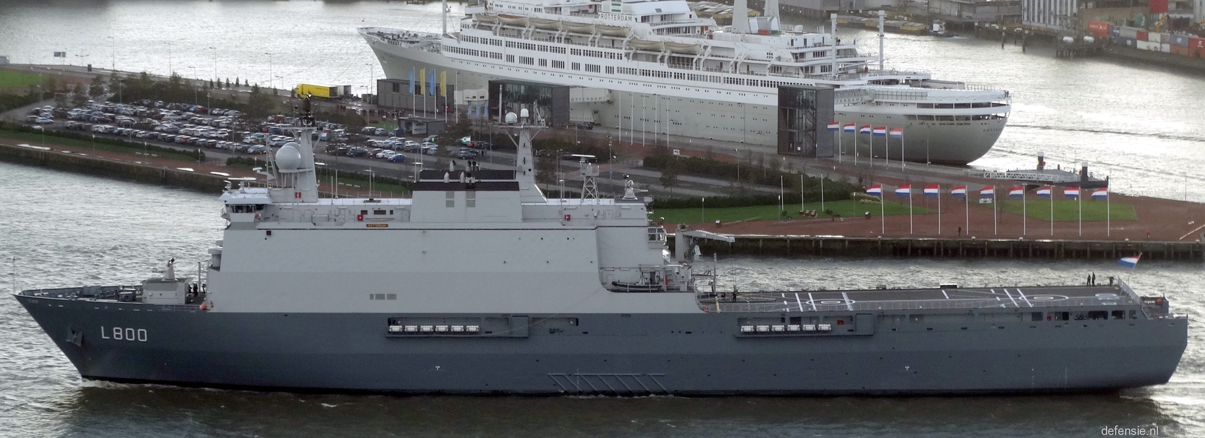 eindpunt Meer dan wat dan ook Zonder twijfel HNLMS Rotterdam L-800 Amphibious Ship Netherlands Navy