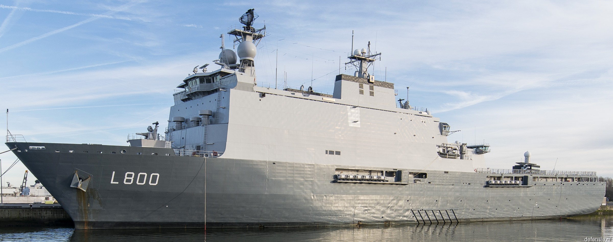 hnlms rotterdam l-800 amphibious landing ship dock lpd royal netherlands navy 42