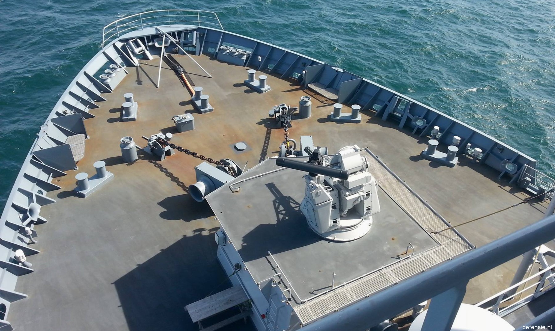 hnlms rotterdam l-800 amphibious landing ship dock lpd royal netherlands navy goalkeeper ciws 53