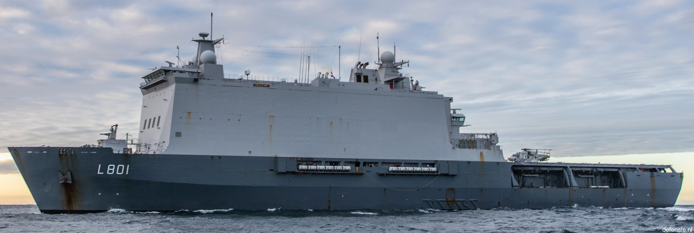 l-801 hnlms johan de witt amphibious ship landing platform dock lpd royal netherlands navy 48
