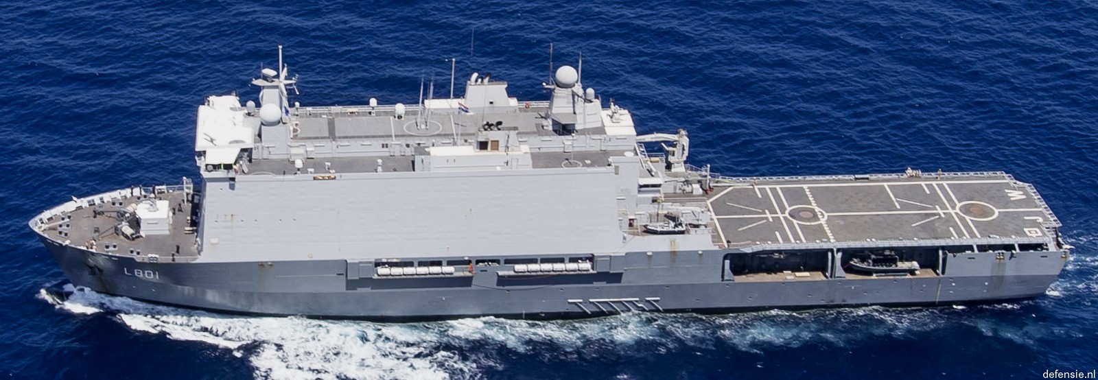 l-801 hnlms johan de witt amphibious ship landing platform dock lpd royal netherlands navy 50