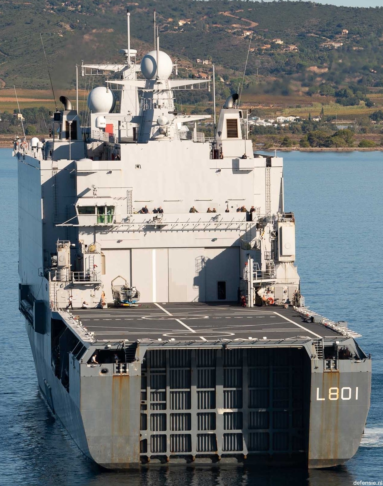 l-801 hnlms johan de witt amphibious ship landing platform dock lpd royal netherlands navy 54