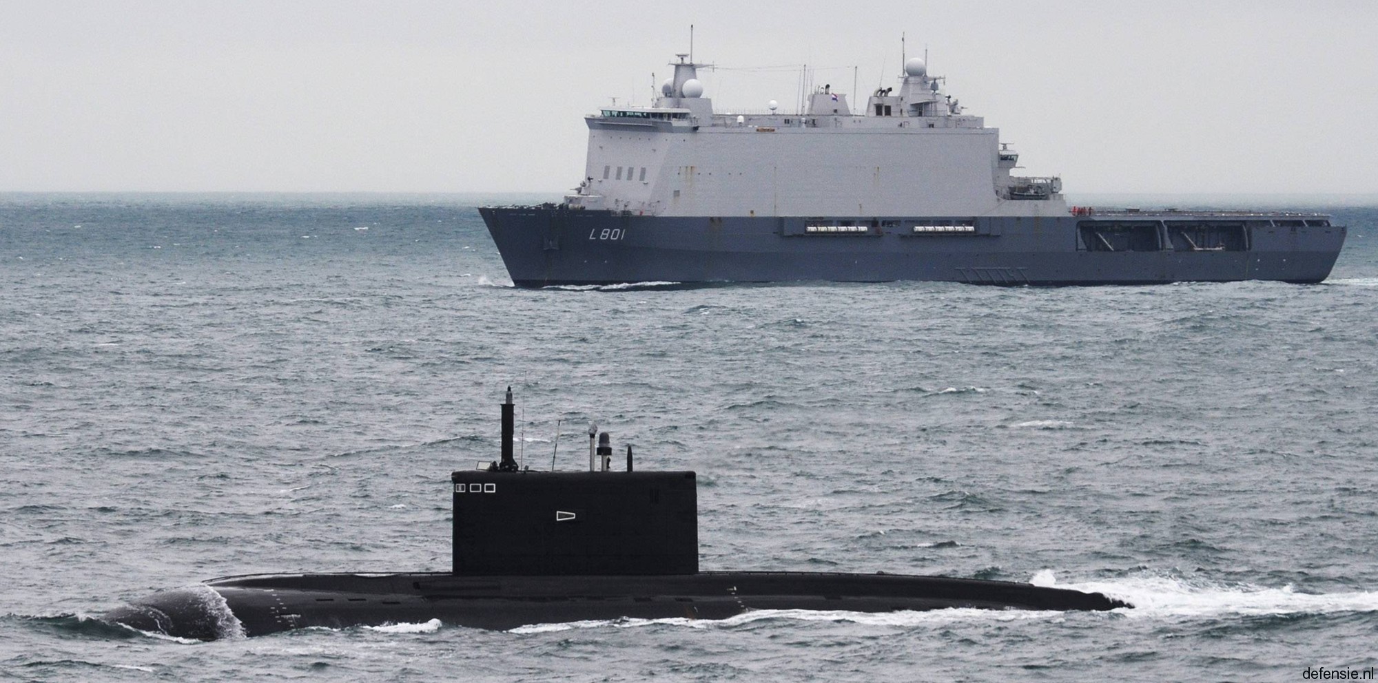 l-801 hnlms johan de witt amphibious ship landing platform dock lpd royal netherlands navy russian kilo class attack submarine 56
