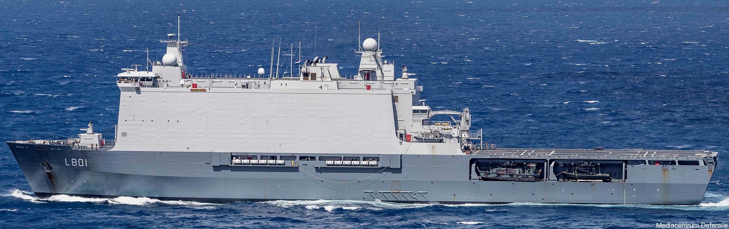 l-801 hnlms johan de witt amphibious ship landing platform dock lpd royal netherlands navy 61