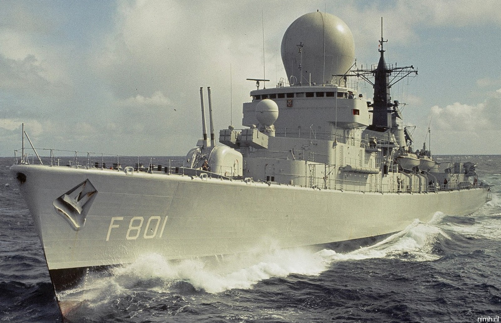 hnlms tromp f-801 class guided missile frigate royal netherlands navy koninklijke marine 16