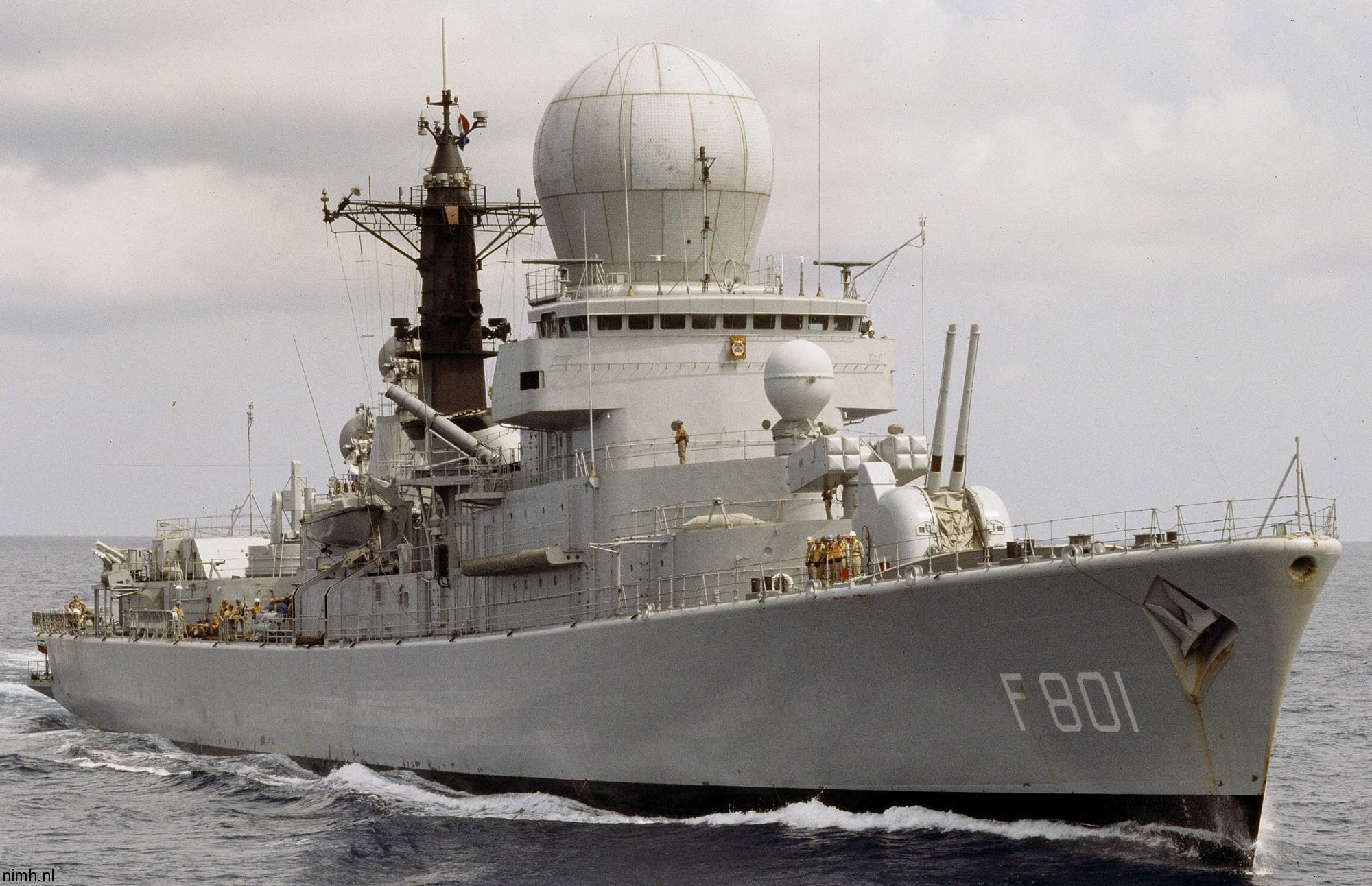 hnlms tromp f-801 class guided missile frigate royal netherlands navy koninklijke marine 18