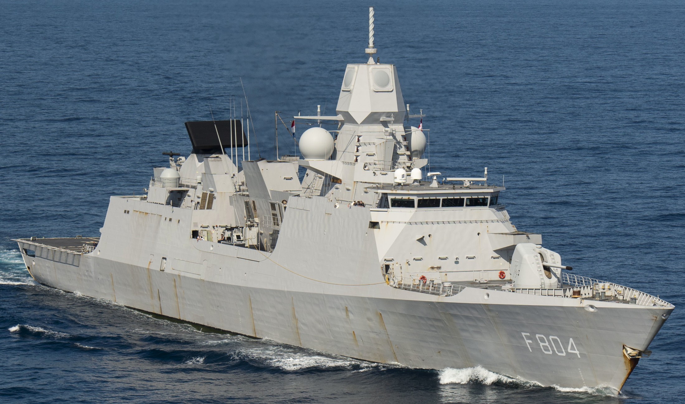 f804 hnlms de ruyter guided missile frigate ffg lcf royal netherlands navy 38