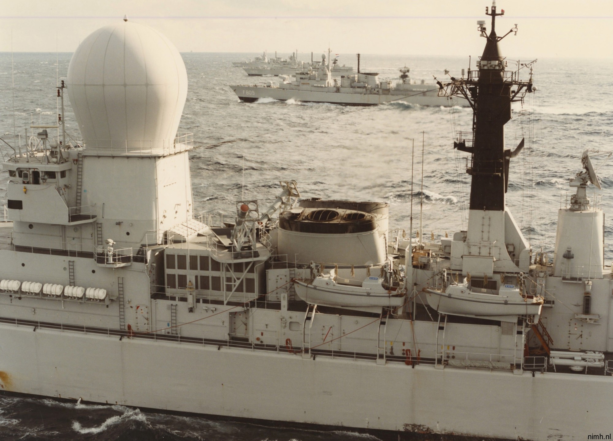 hnlms de ruyter f-806 tromp class guided missile frigate royal netherlands navy koninklijke marine 06