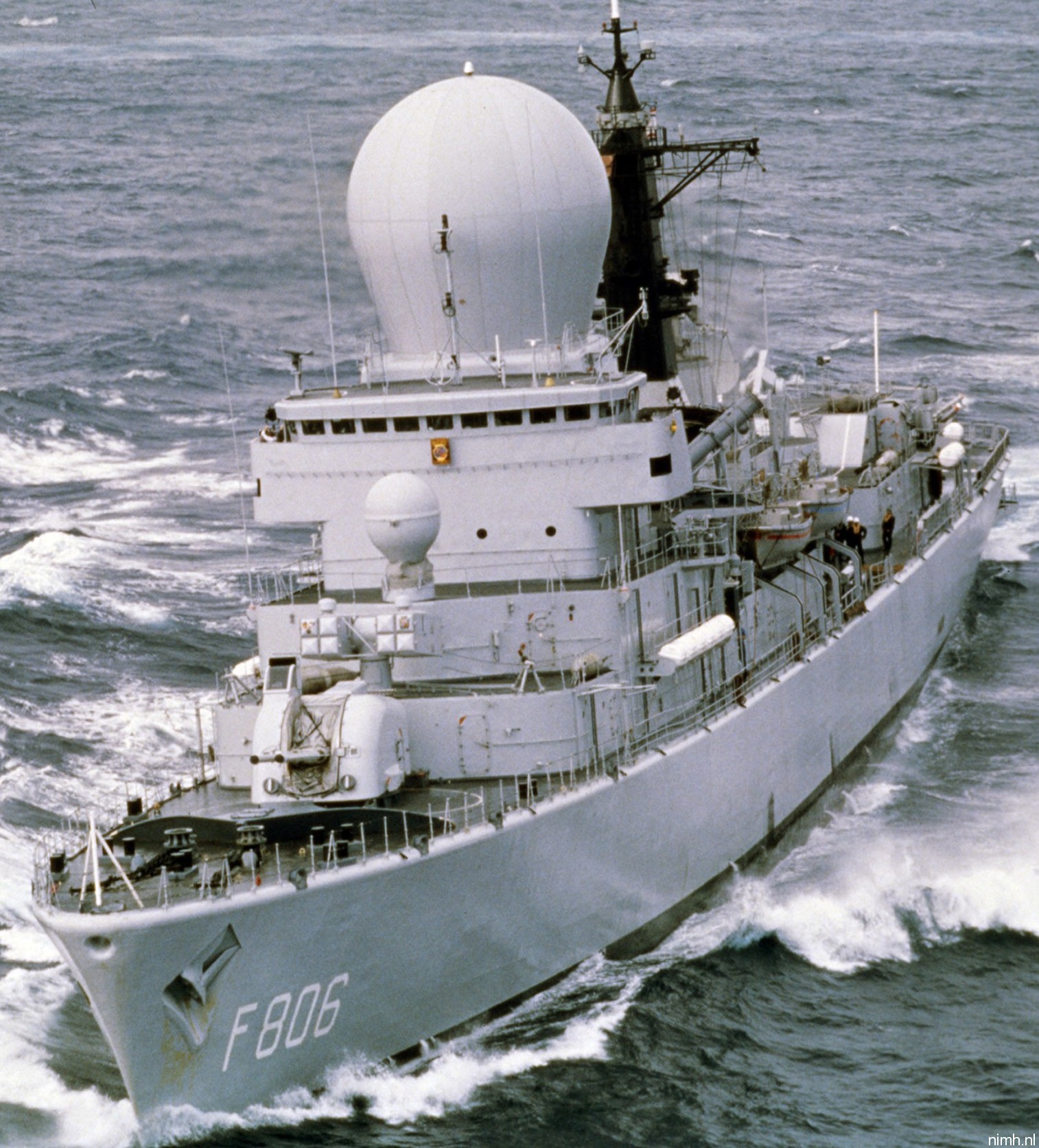 hnlms de ruyter f-806 tromp class guided missile frigate royal netherlands navy koninklijke marine 14