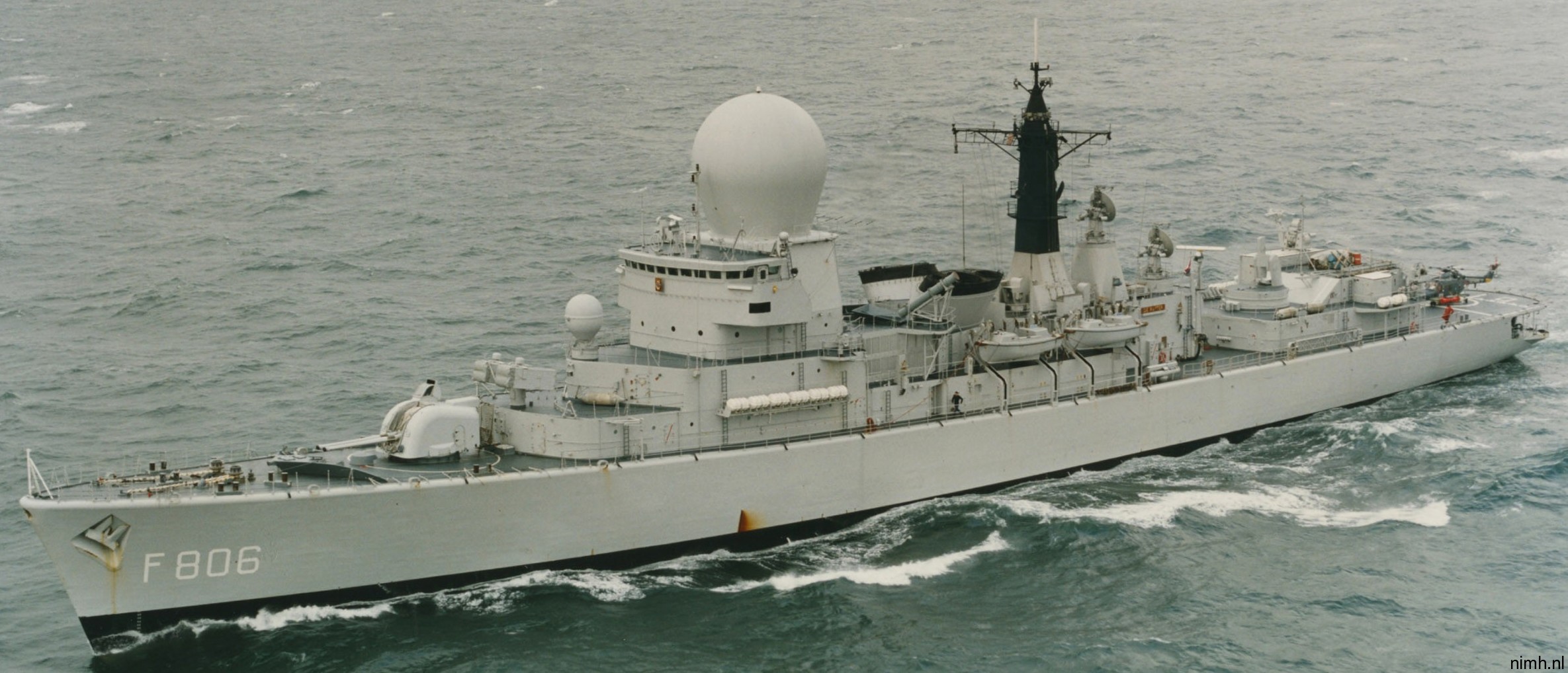 hnlms de ruyter f-806 tromp class guided missile frigate royal netherlands navy koninklijke marine 17