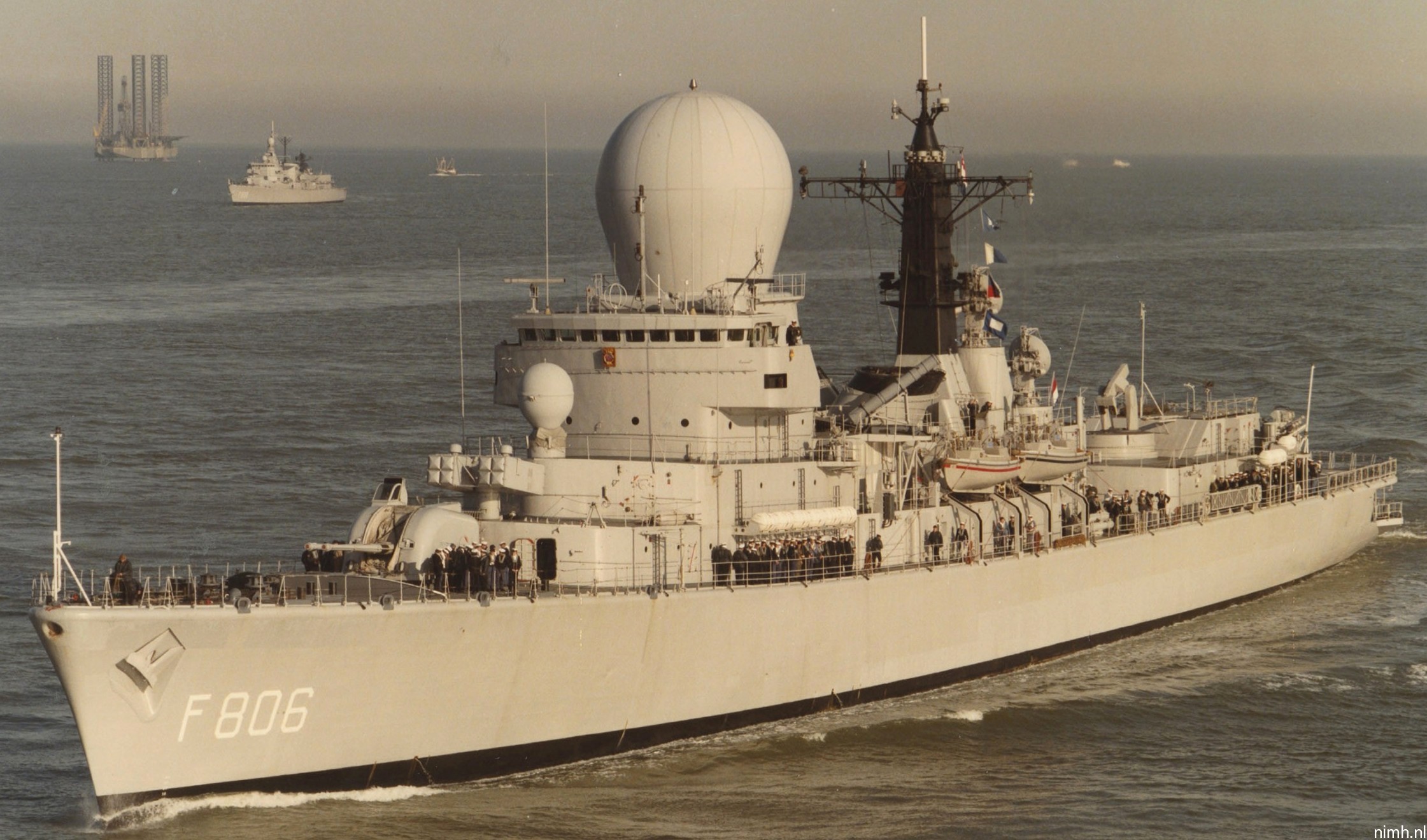 hnlms de ruyter f-806 tromp class guided missile frigate royal netherlands navy koninklijke marine 18