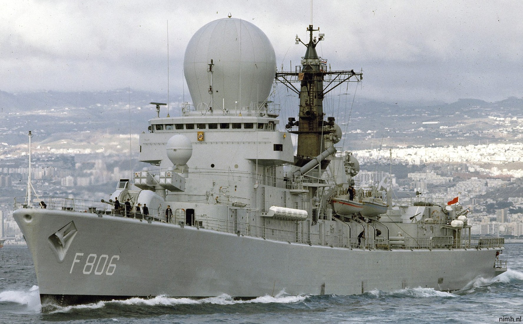 hnlms de ruyter f-806 tromp class guided missile frigate royal netherlands navy koninklijke marine 26