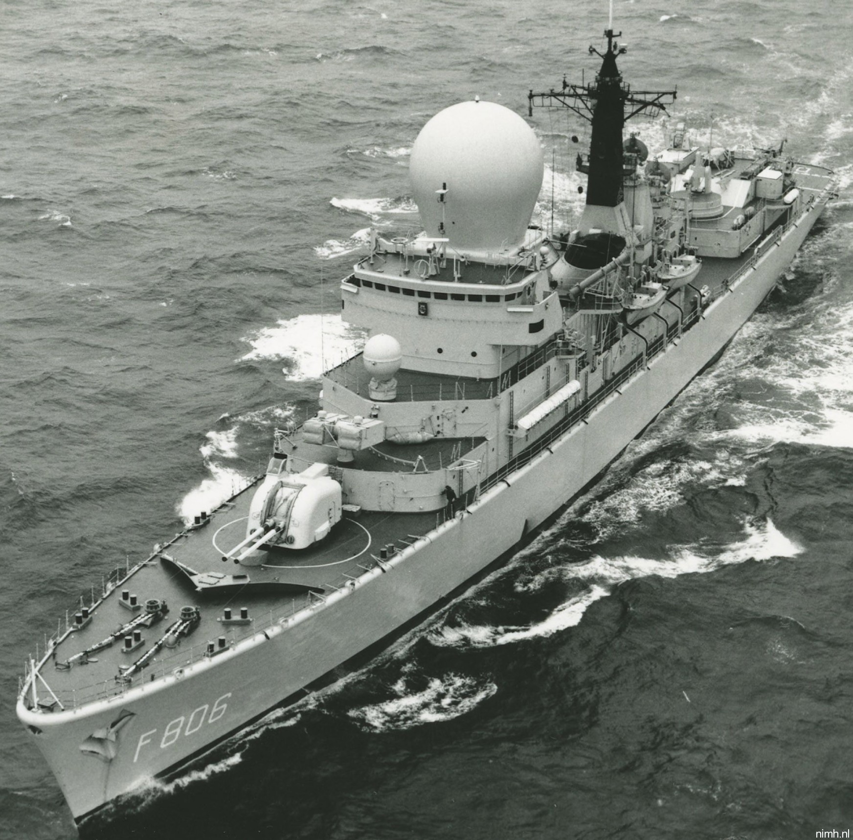 hnlms de ruyter f-806 tromp class guided missile frigate royal netherlands navy koninklijke marine 41