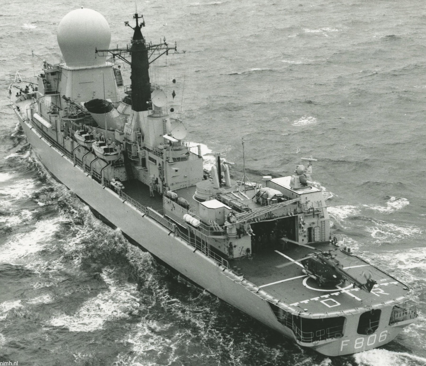 hnlms de ruyter f-806 tromp class guided missile frigate royal netherlands navy koninklijke marine 43