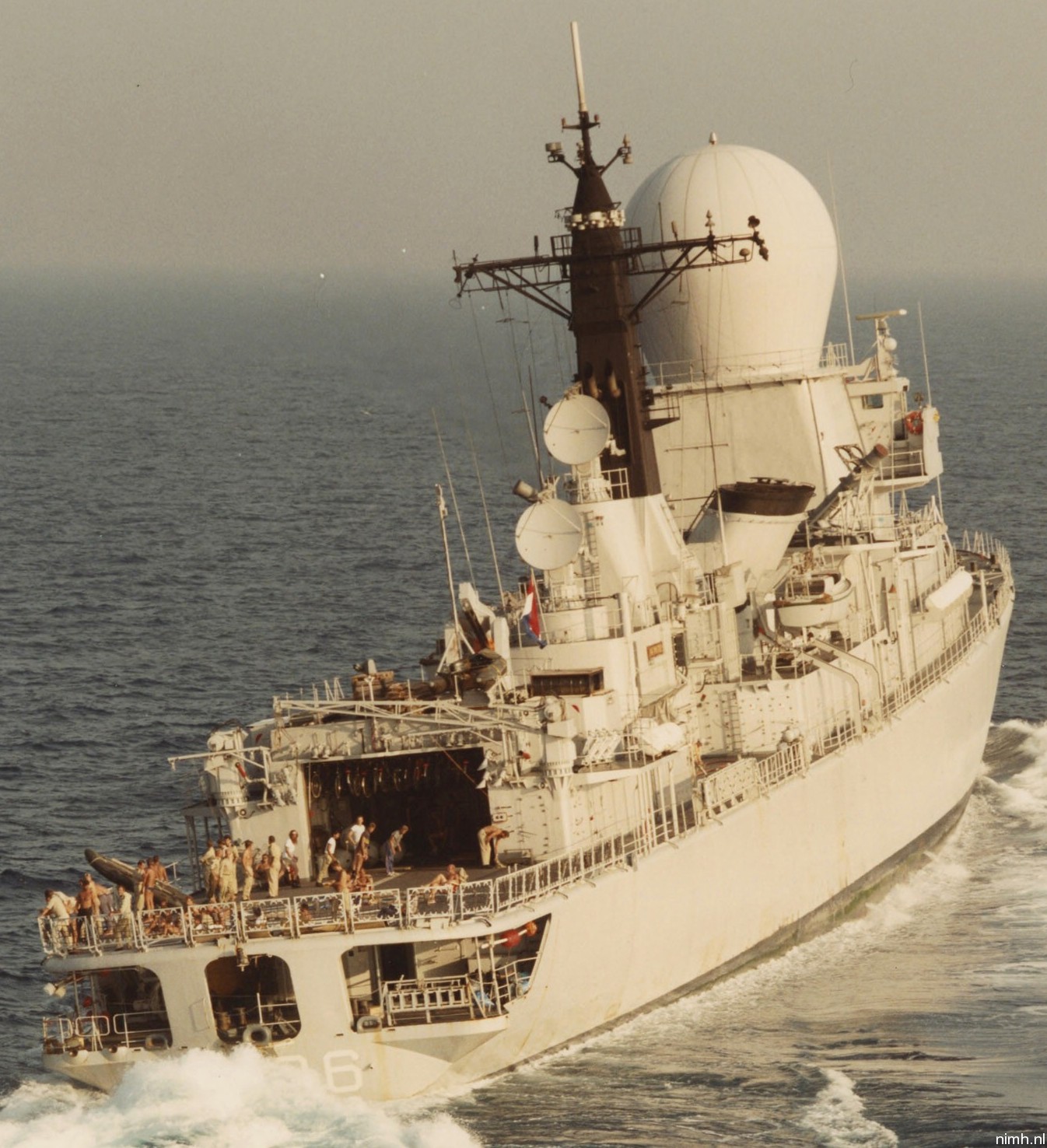 hnlms de ruyter f-806 tromp class guided missile frigate royal netherlands navy koninklijke marine 45