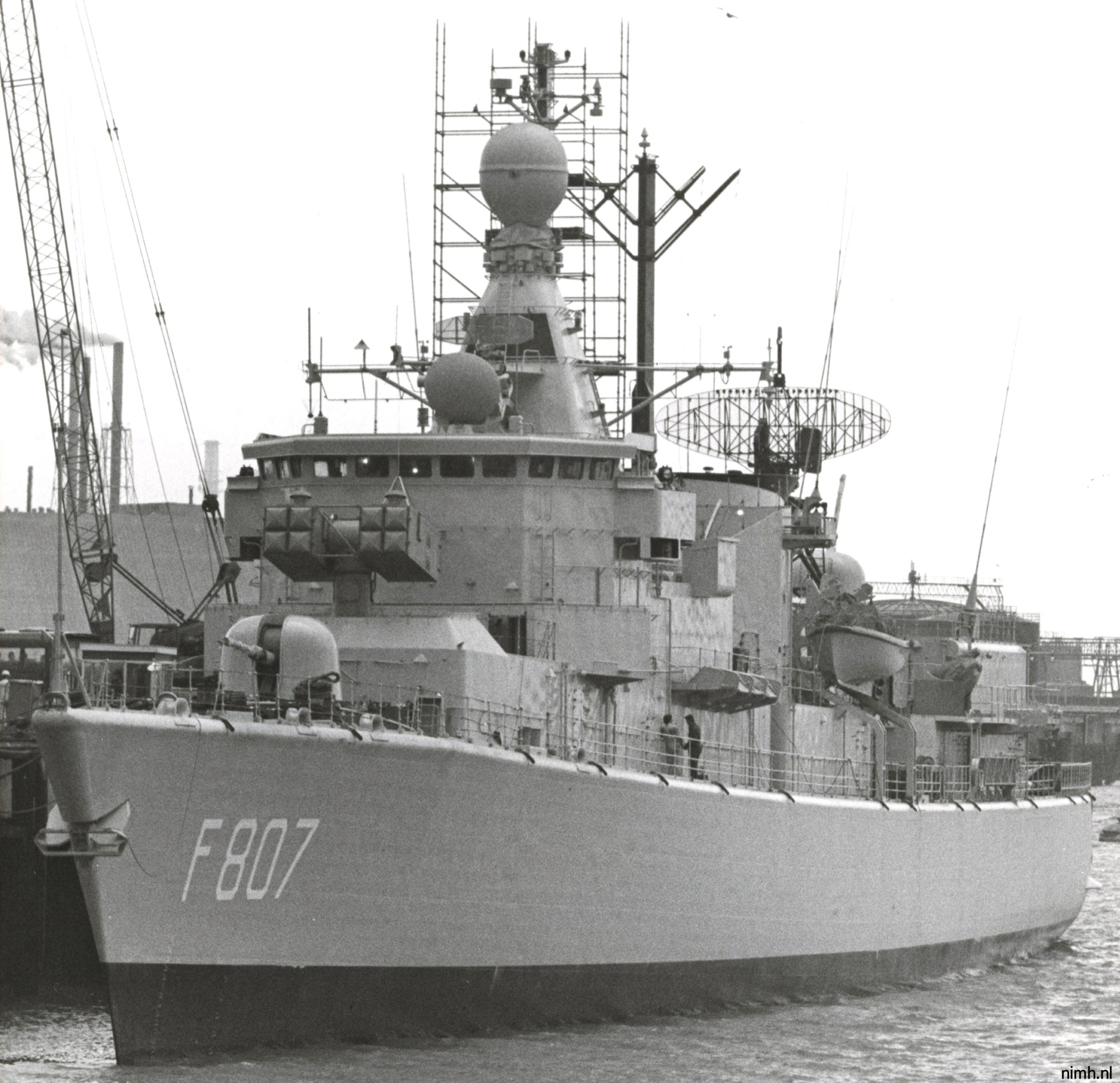 hnlms kortenaer f-807 standard class frigate s-fregat royal netherlands navy koninklijke marine 10