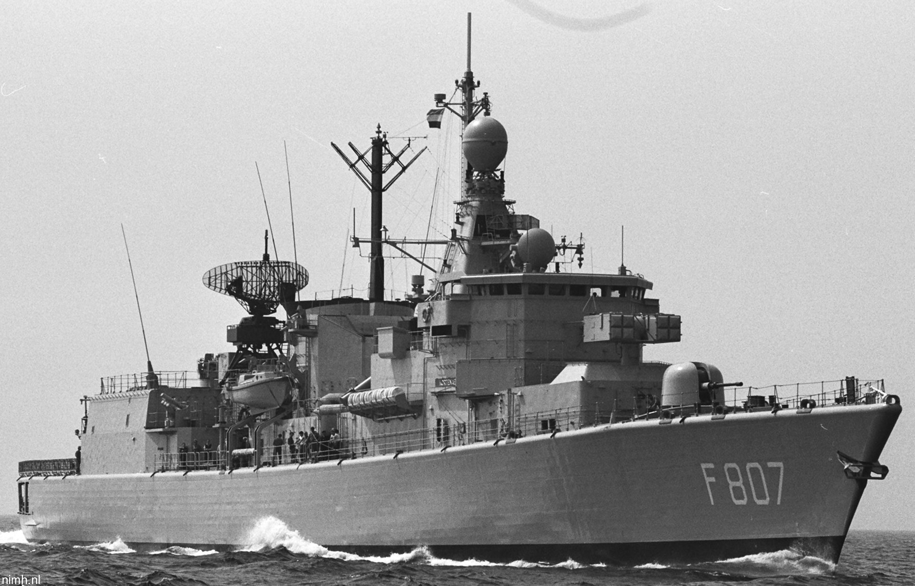 hnlms kortenaer f-807 standard class frigate s-fregat royal netherlands navy koninklijke marine 21